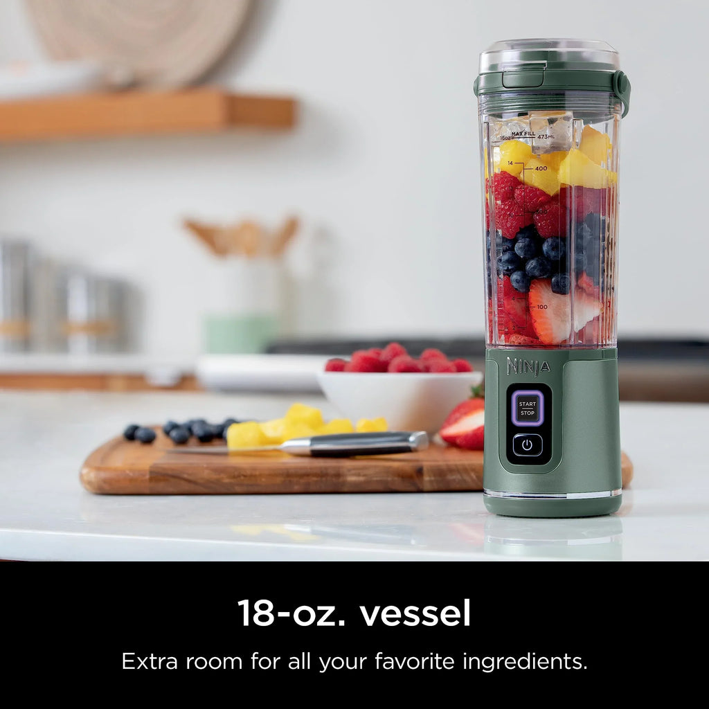 Nouveauté 2026 – Blender portable Ninja Blast , sans fil, bol de 532 ml (18 oz), blender individuel pour milkshakes et smoothies, sans BPA, couvercle étanche et bec verseur, rechargeable par USB-C, pièces compatibles lave-vaisselle, violet métallisé