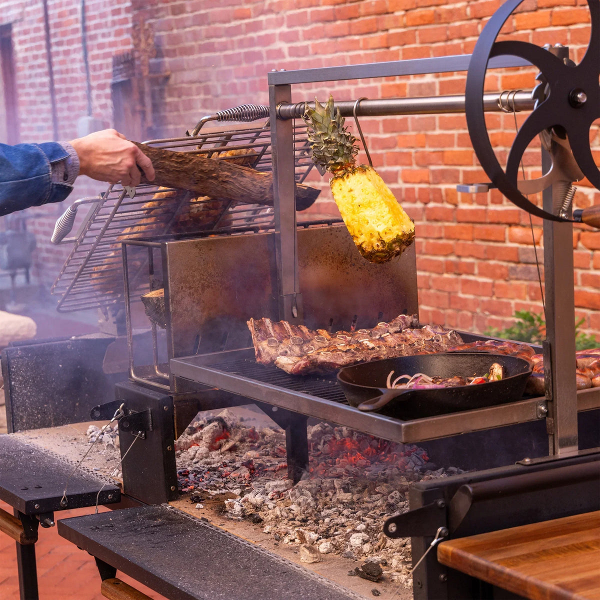 Nouveauté 2026 – Barbecue argentin Santa Maria XL à bois et charbon de bois Backyard Discovery , avec pince Asado