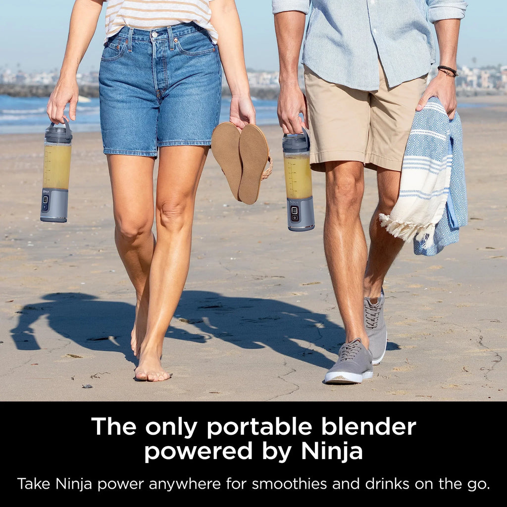 Nouveauté 2026 – Blender portable Ninja Blast , sans fil, bol de 532 ml (18 oz), blender individuel pour milkshakes et smoothies, sans BPA, couvercle étanche et bec verseur, rechargeable par USB-C, pièces compatibles lave-vaisselle, violet métallisé