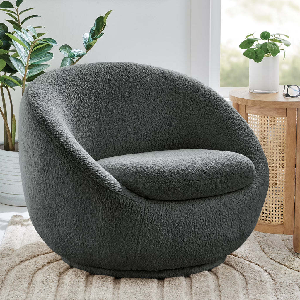Nouveauté 2026 – Fauteuil pivotant Mira de Better Homes & Gardens , en peau de mouton retournée crème