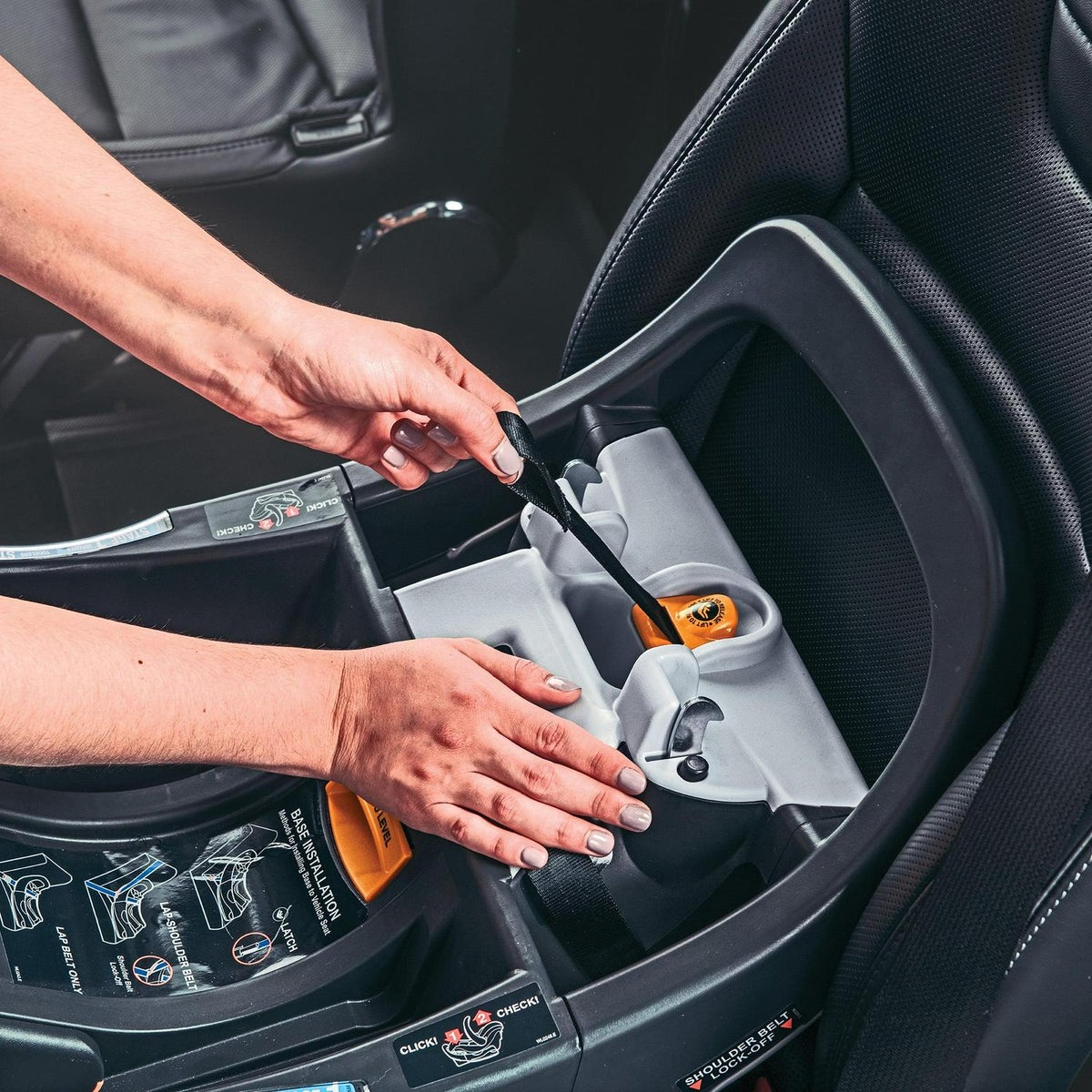 Nouveauté 2026 – Siège auto pour bébé et enfant Chicco Fit2 Adapt - Ember (Noir). Neuf