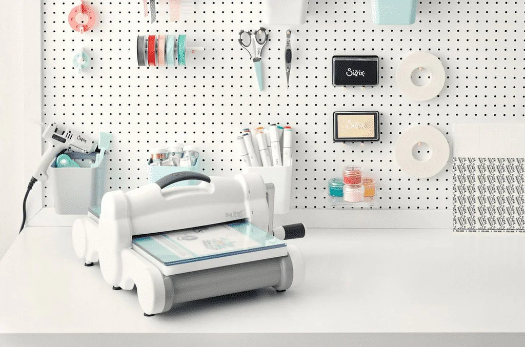 Nouveauté 2026 – Machine de découpe et d'embossage Sizzix Big Shot Plus