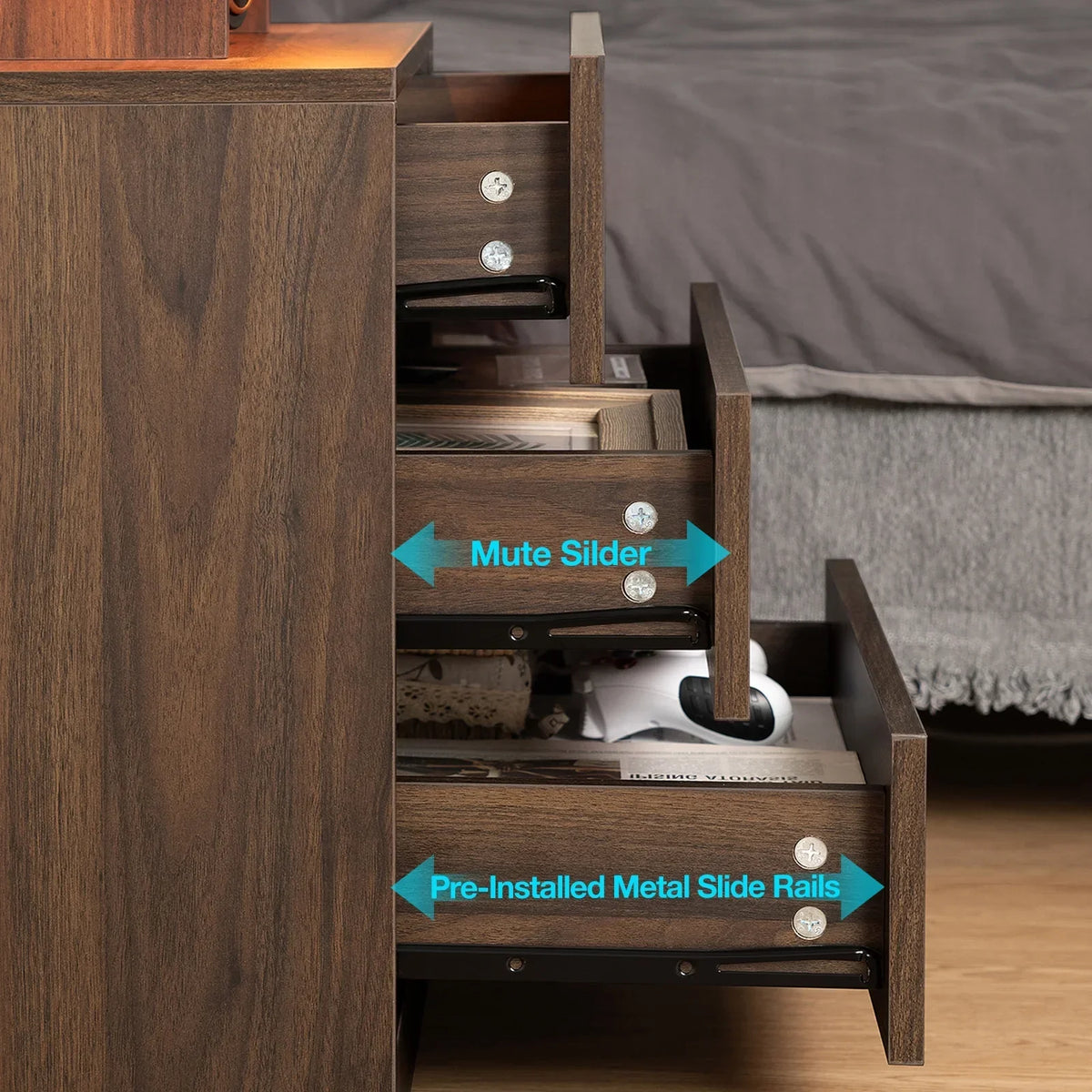 Nouveauté 2026 – Table de chevet LED Hommpa avec station de charge sans fil, ports USB Type-C, 3 tiroirs, finition laquée noire, style moderne et élégant, hauteur 68 cm (26,8 pouces). Idéale pour la chambre à coucher