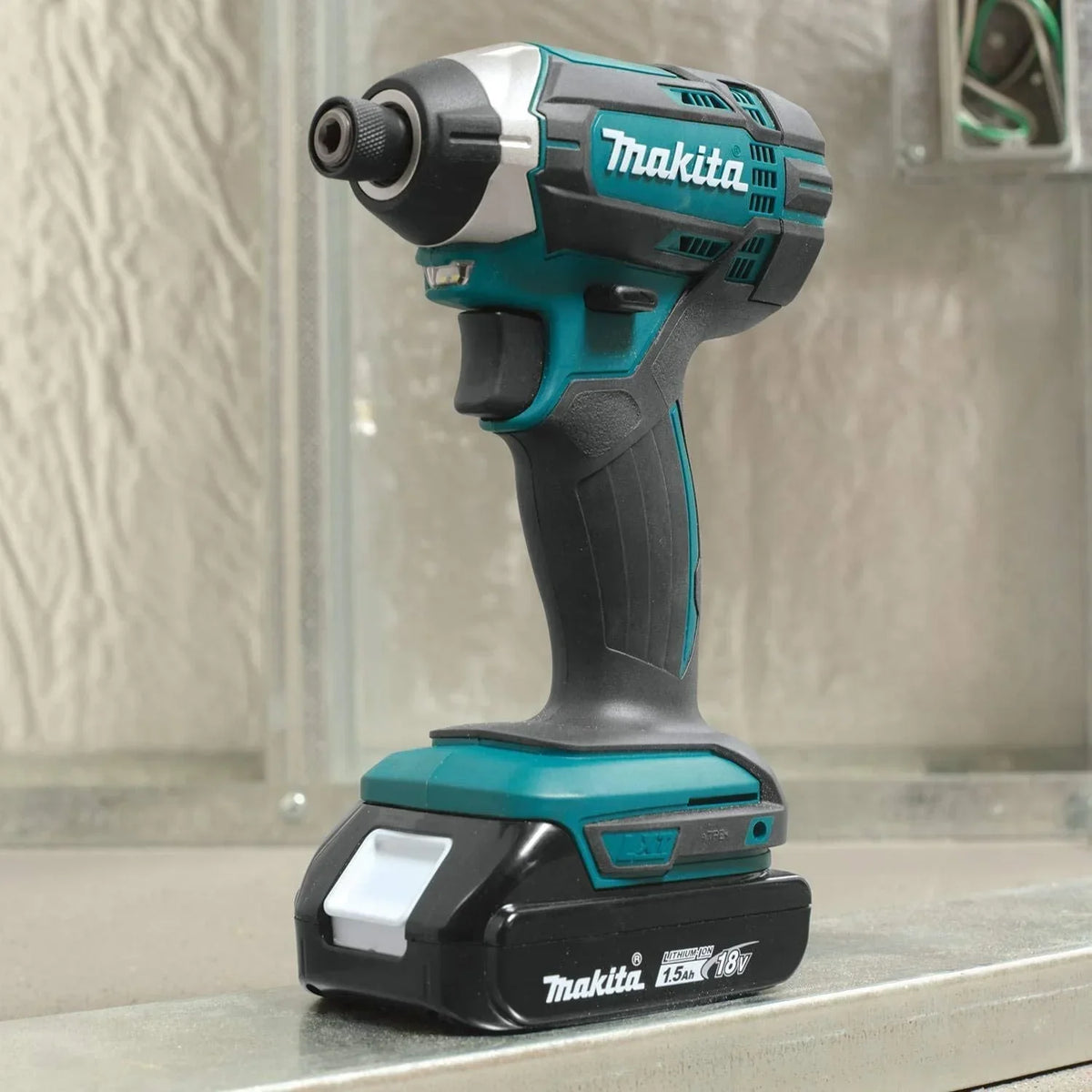 Nouveauté 2026 – Ensemble d'outils sans fil Makita 18 V Lithium-Ion, 1,5 Ah, lot de 2