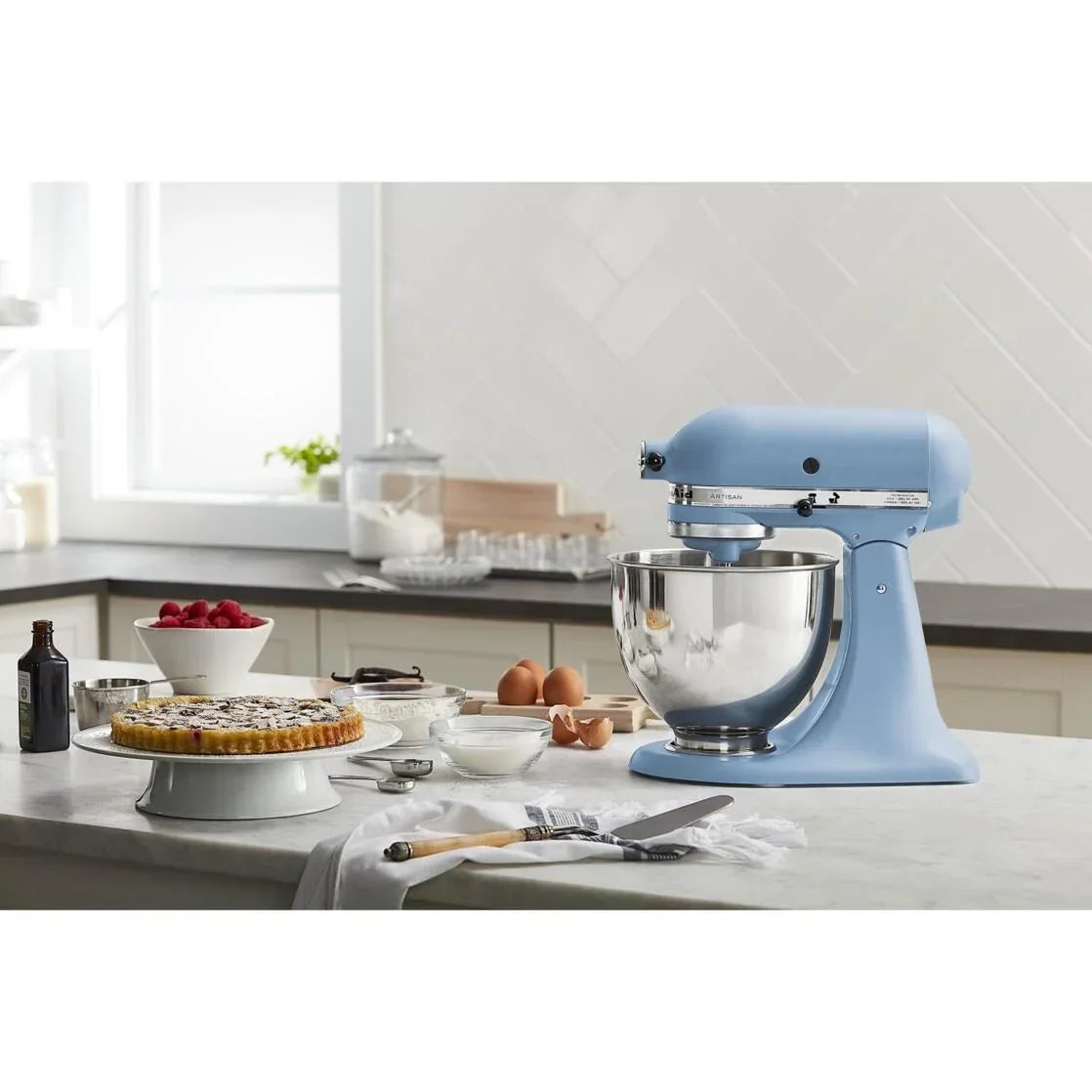 Nouveauté 2026 – Robot pâtissier KitchenAid Artisan Series 5 pintes à tête inclinable, coloris Wildflower, KSM156CXWF (édition