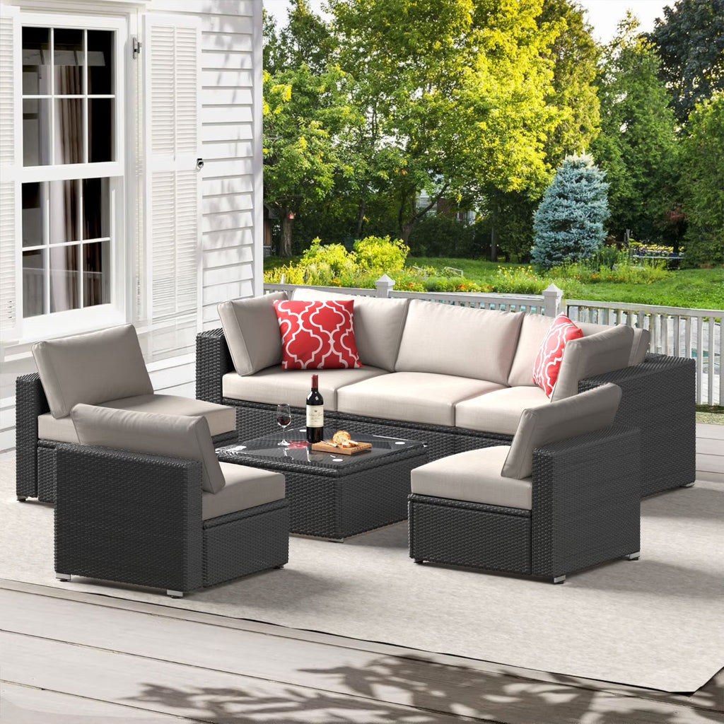 Nouveauté 2026 – Ensemble de mobilier de patio 7 pièces , canapé d'angle en rotin PE, ensemble de conversation avec coussins et table basse en verre, pour balcon, pelouse et jardin, gris