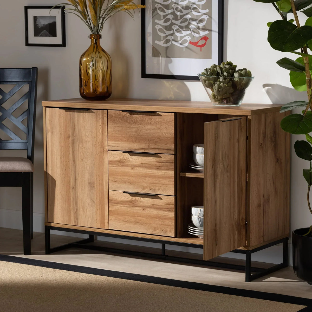 Nouveauté 2026 – Buffet 3 tiroirs Baxton Studio Reid, style industriel moderne et contemporain, finition chêne et métal noir