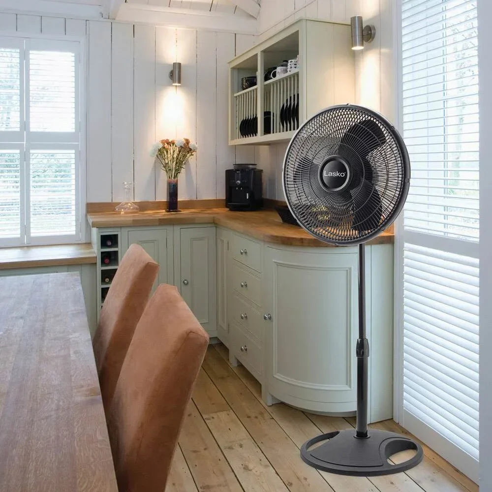 Nouveauté 2026 – Ventilateur sur pied oscillant Lasko 16" à 3 vitesses réglables, noir (paquet de 2