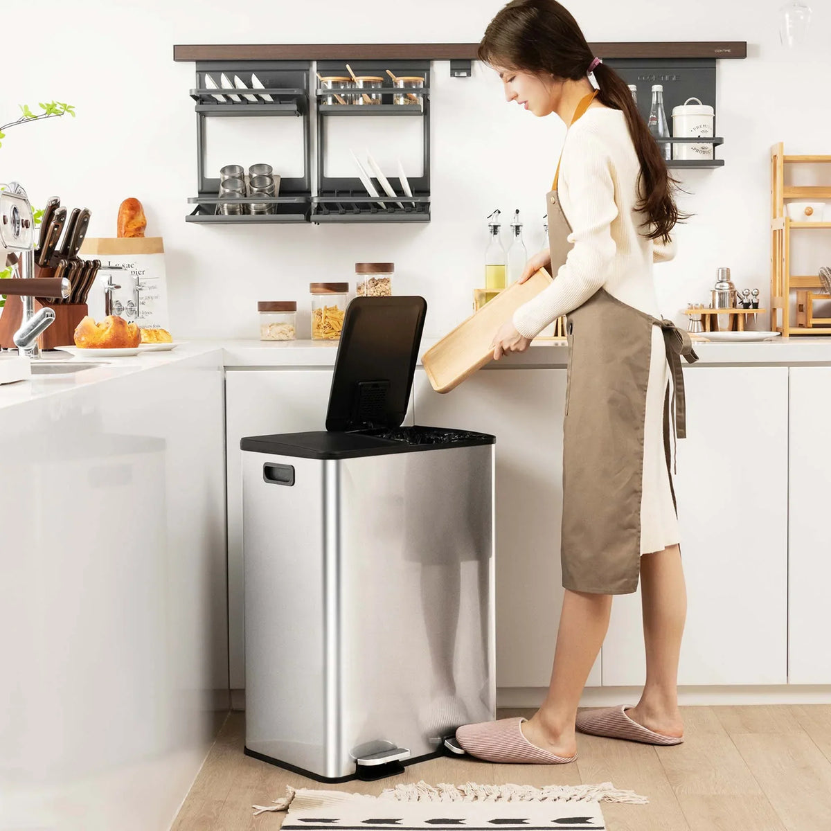 Nouveauté 2026 – Poubelle à pédale double marche Costway 16 gallons (60 litres) argentée, en acier inoxydable