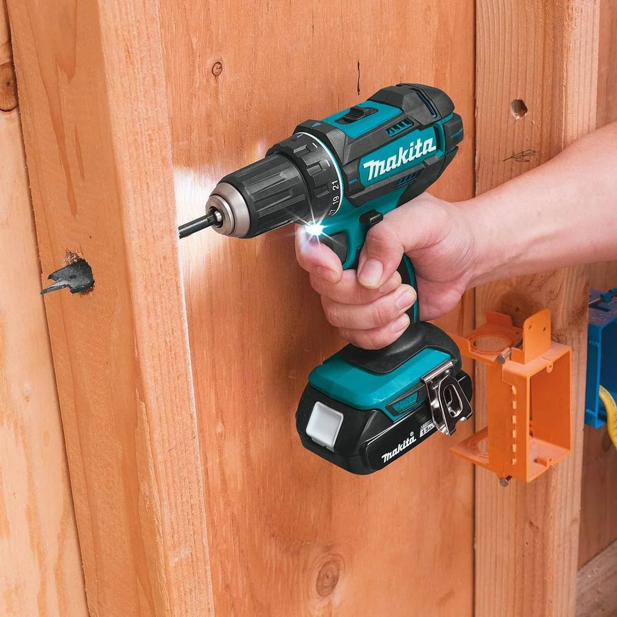 Nouveauté 2026 – Ensemble d'outils sans fil Makita 18 V Lithium-Ion, 1,5 Ah, lot de 2