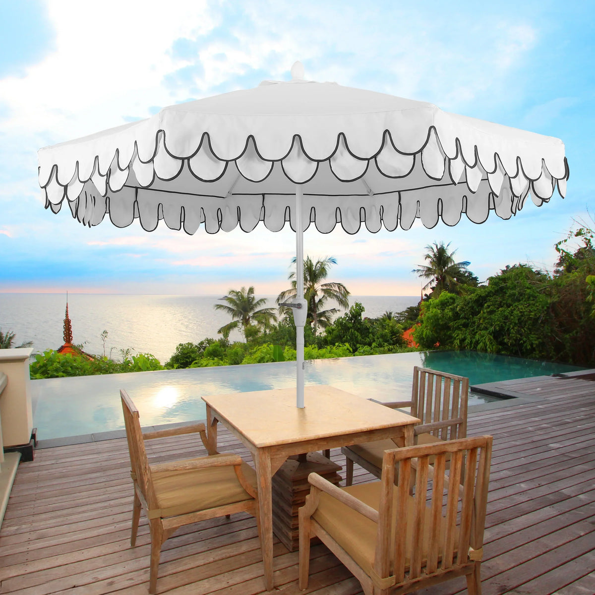 Nouveauté 2026 – Parasol de marché JONATHAN Y Tracy 2,74 m (9 pi), style classique milieu du siècle, franges festonnées, manivelle d'inclinaison automatique, aération et protection UV, rose corail/blanc, mât marron foncé