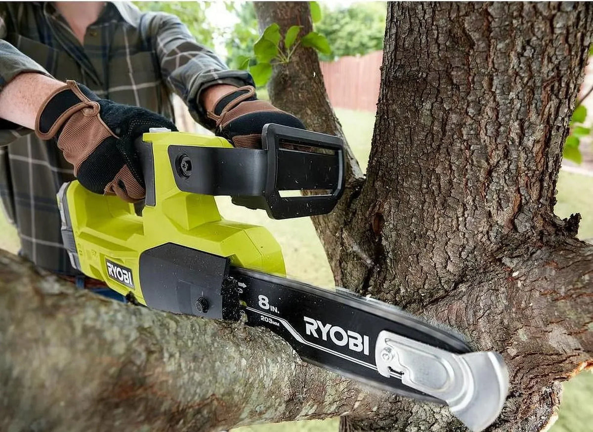 Nouveauté 2026 – Tronçonneuse d'élagage Ryobi One+ 8 po 18 volts à batterie lithium-ion (outil seul