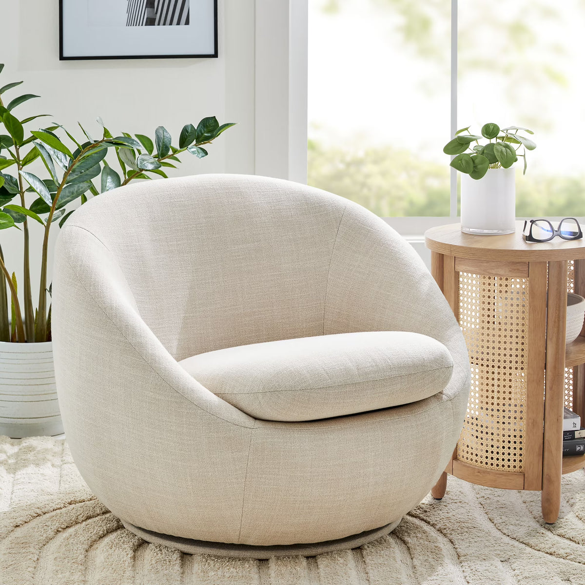 Nouveauté 2026 – Fauteuil pivotant Mira de Better Homes & Gardens , en peau de mouton retournée crème
