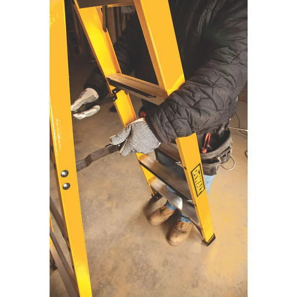Nouveauté 2026 – Échelle escamotable Dewalt 4 pieds en fibre de verre, type Ia, capacité de charge de 300 livres, Dxl3010-04