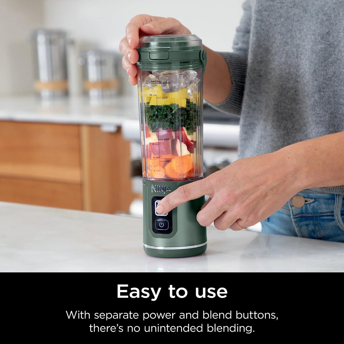 Nouveauté 2026 – Blender portable Ninja Blast , sans fil, bol de 532 ml (18 oz), blender individuel pour milkshakes et smoothies, sans BPA, couvercle étanche et bec verseur, rechargeable par USB-C, pièces compatibles lave-vaisselle, violet métallisé