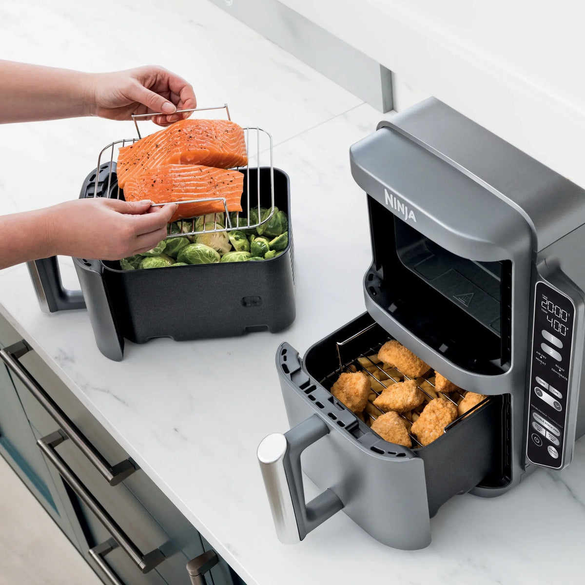 Nouveauté 2026 – Friteuse à air Ninja DoubleStack XL à 2 paniers, technologie DoubleStack permettant de cuire 4 aliments simultanément, conception compacte, 10 pintes, 4 en 1, Smart Finish & Match Cook, SL400