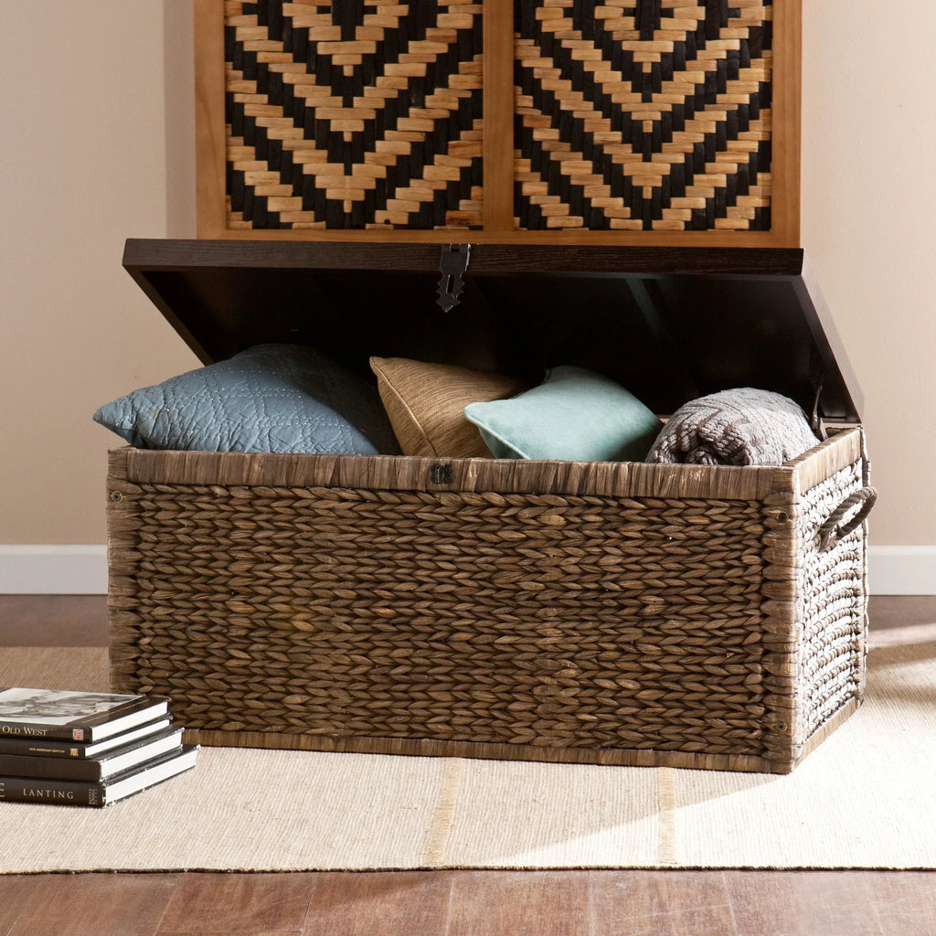 Nouveauté 2026 – Coffre de rangement Samford en jacinthe d'eau, finition noir délavé et espresso