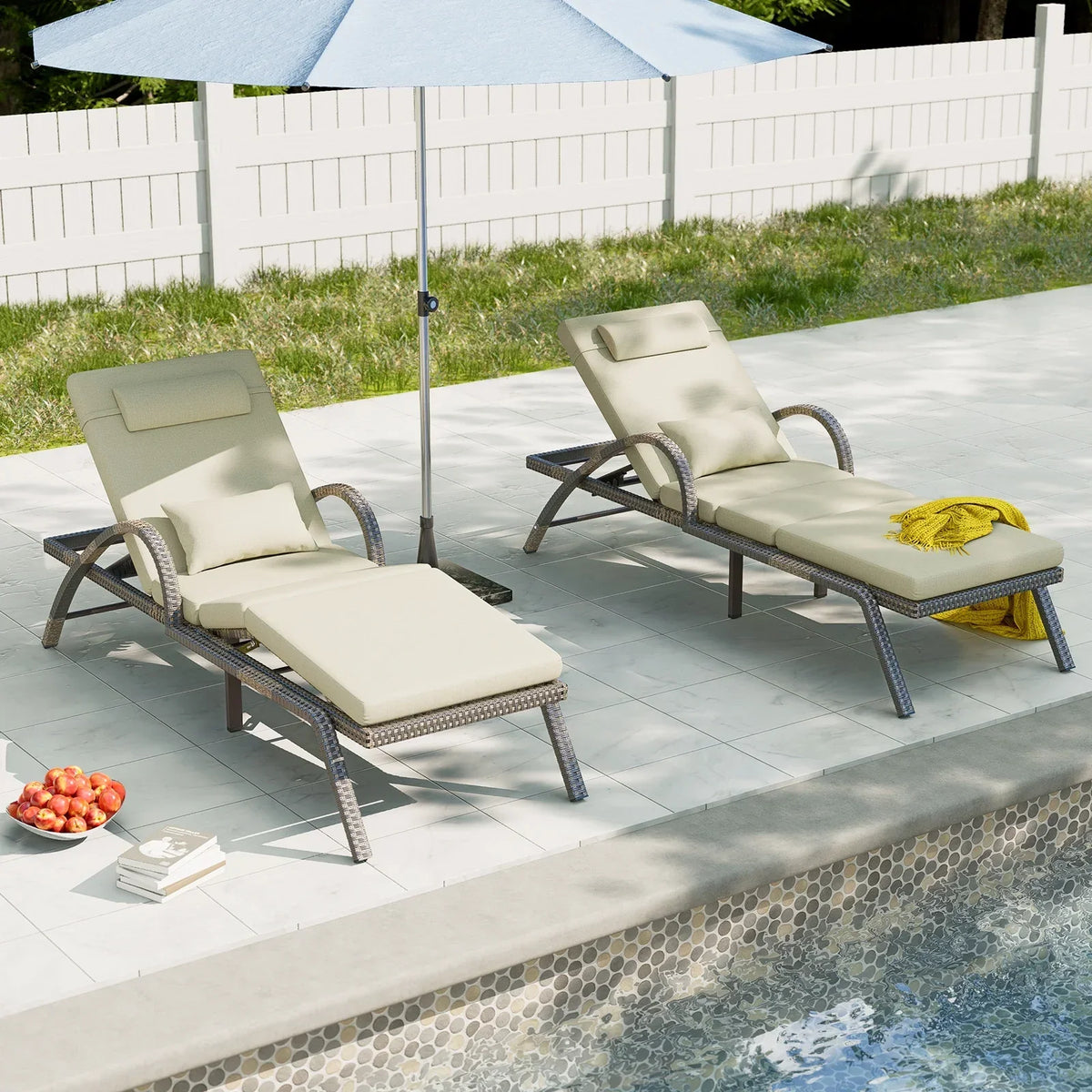 Nouveauté 2026 – MEISSALIVVE Ensemble de 4 chaises longues d'extérieur, chaises de piscine avec dossier réglable à 5 positions, chaise longue en rotin PE pour terrasse, porche et jardin (gris