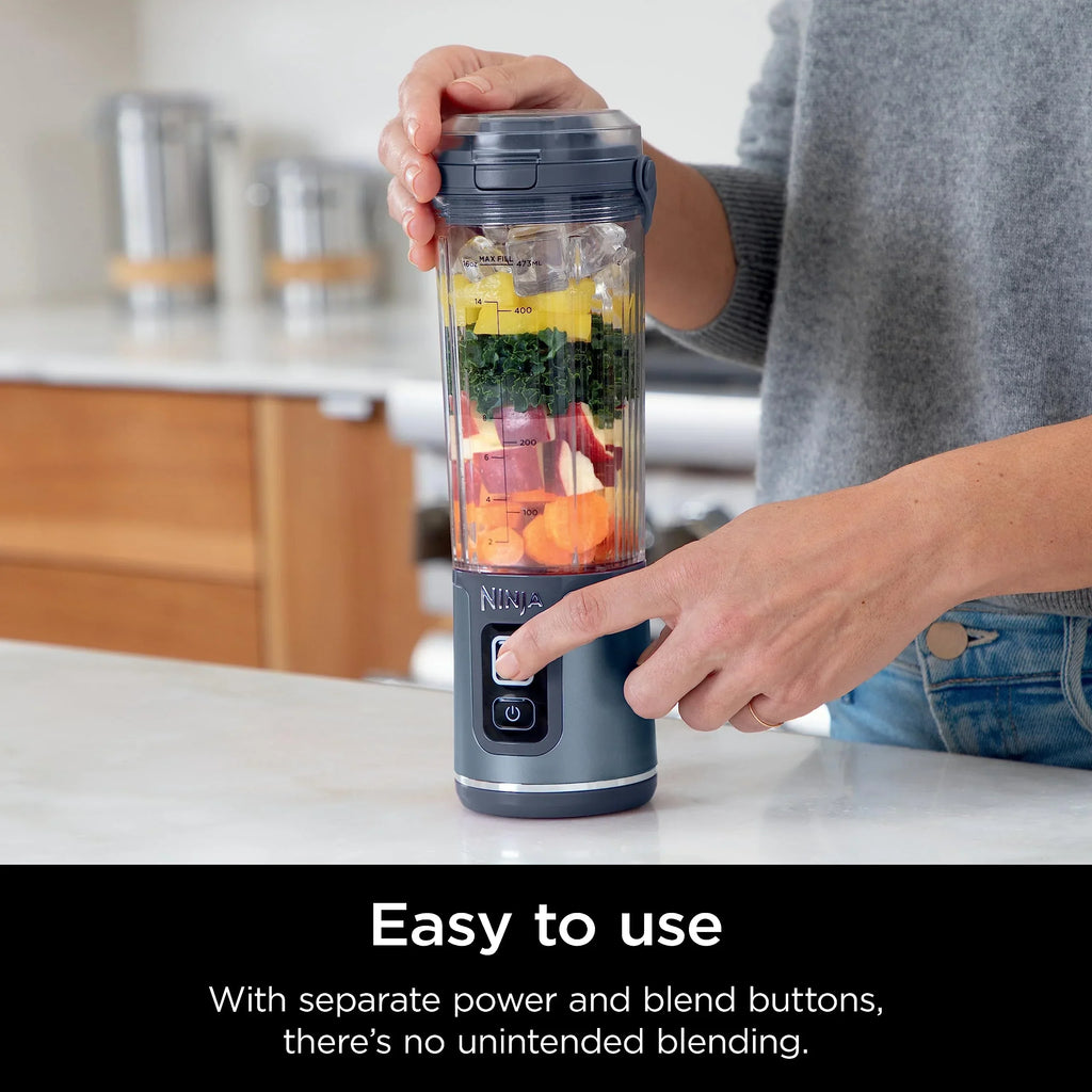 Nouveauté 2026 – Blender portable Ninja Blast , sans fil, bol de 532 ml (18 oz), blender individuel pour milkshakes et smoothies, sans BPA, couvercle étanche et bec verseur, rechargeable par USB-C, pièces compatibles lave-vaisselle, violet métallisé