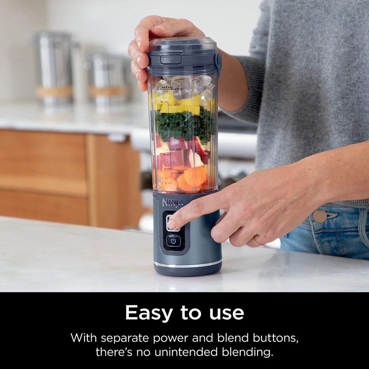 Nouveauté 2026 – Blender portable Ninja Blast , sans fil, bol de 532 ml (18 oz), blender individuel pour milkshakes et smoothies, sans BPA, couvercle étanche et bec verseur, rechargeable par USB-C, pièces compatibles lave-vaisselle, violet métallisé