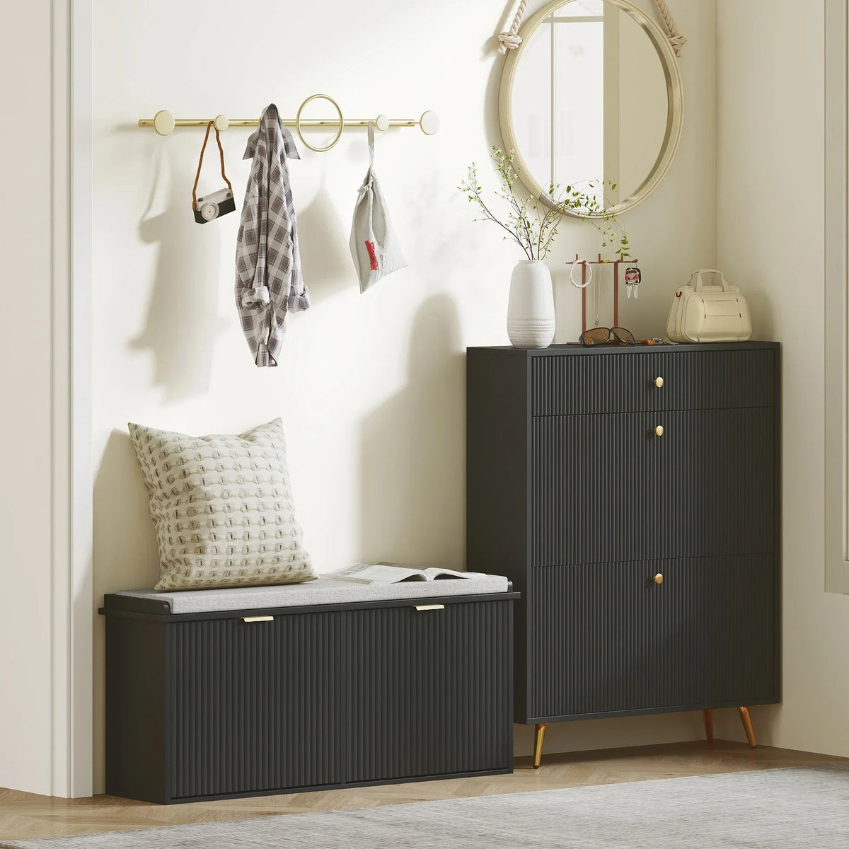 Nouveauté 2026 – Banc à chaussures HOMCOM avec assise rembourrée et tiroir rabattable, supportant jusqu'à 240 kg, 104 x 26 x 48 cm, noir