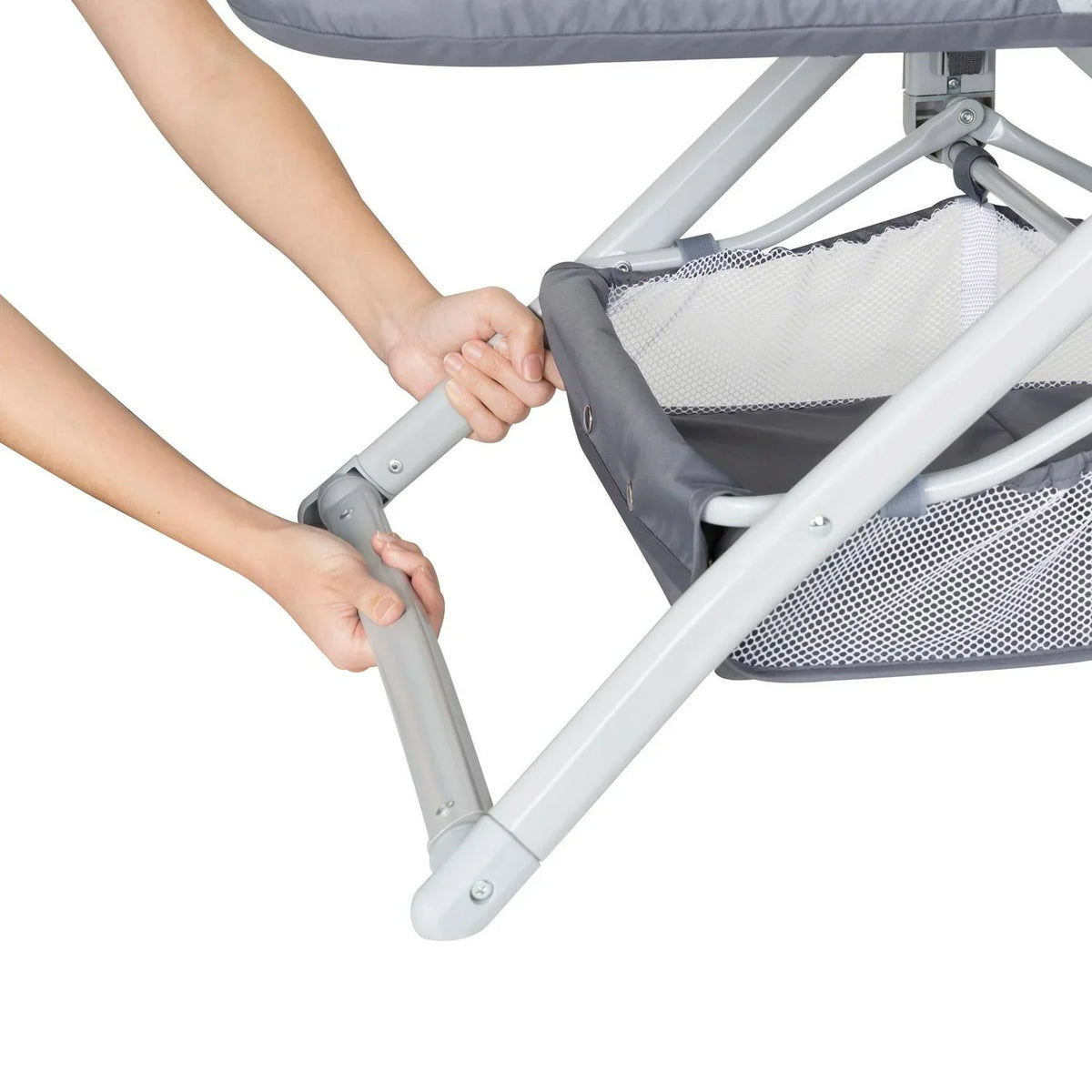 Nouveauté 2026 – Berceau à bascule 2-en-1 Baby Trend Quick Fold avec sac de voyage - Gris pierre ombré