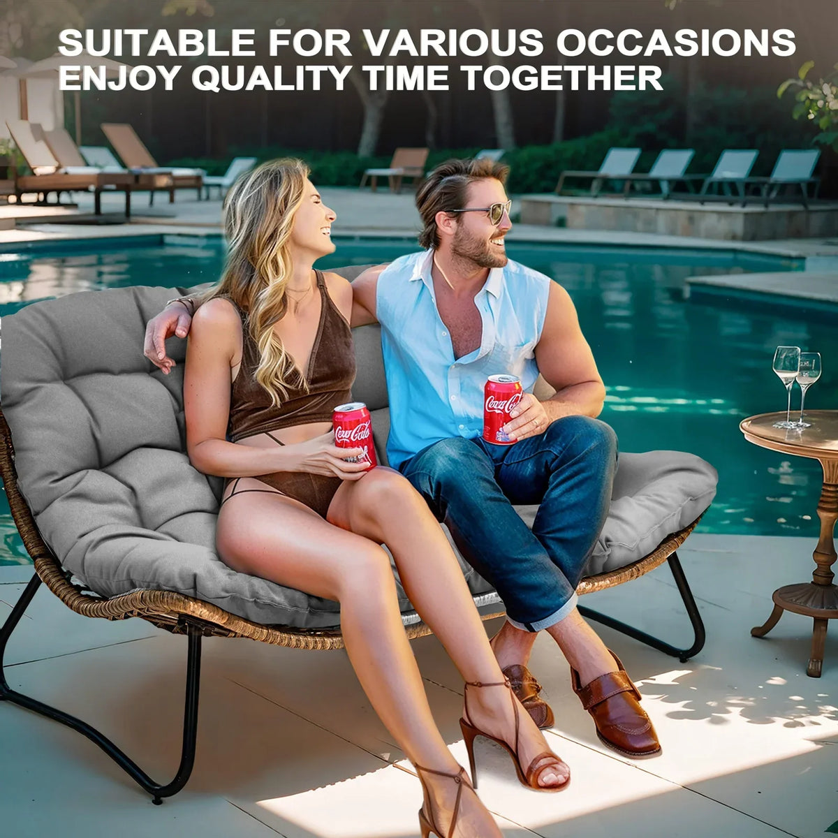 Nouveauté 2026 – Canapé deux places de patio Crestlive Products , grand meuble en rotin résistant aux intempéries avec coussins moelleux, canapé d'extérieur pour balcon, piscine, jardin (beige