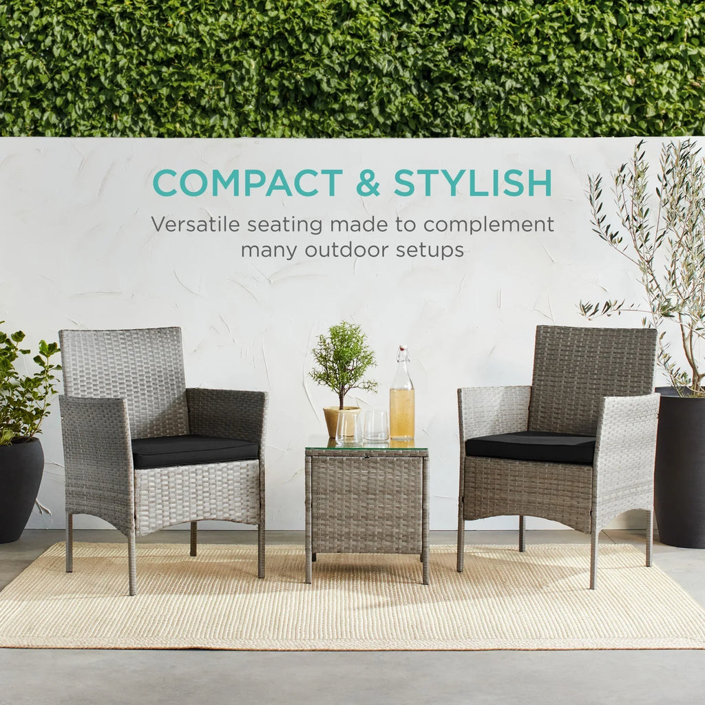 Nouveauté 2026 – Ensemble bistro de jardin 3 pièces en résine tressée Best Choice Products , avec 2 chaises et une table - Gris/Bleu marine