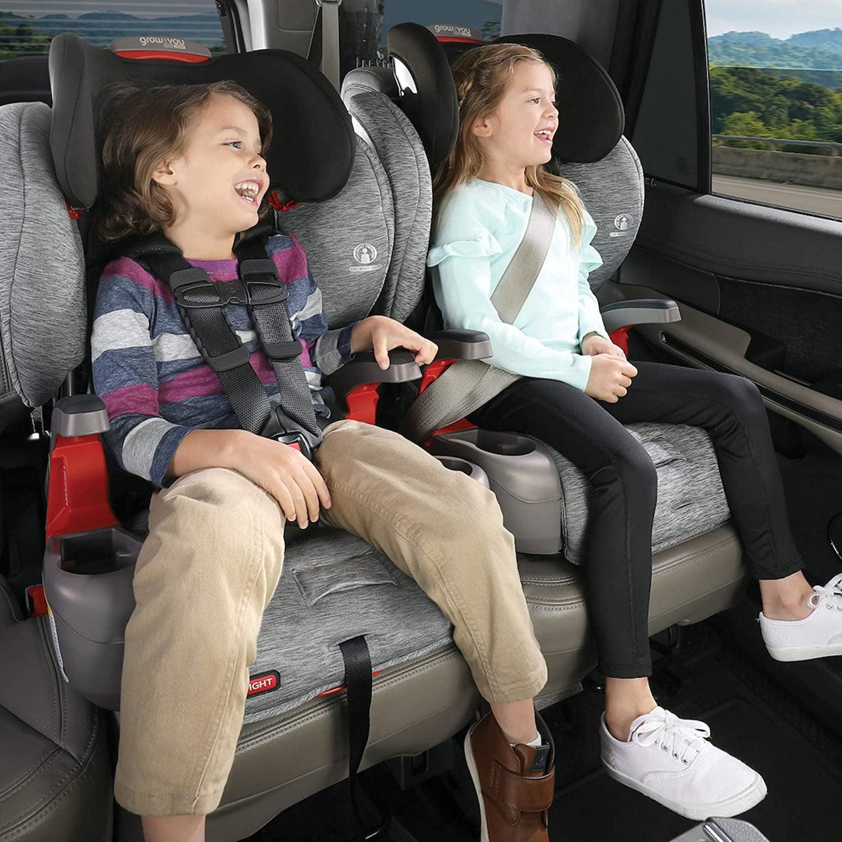Nouveauté 2026 – Siège auto Britax Grow With You ClickTight Harness-2-Rehausseur 2 en 1 avec dossier haut. Gris Cool Flow