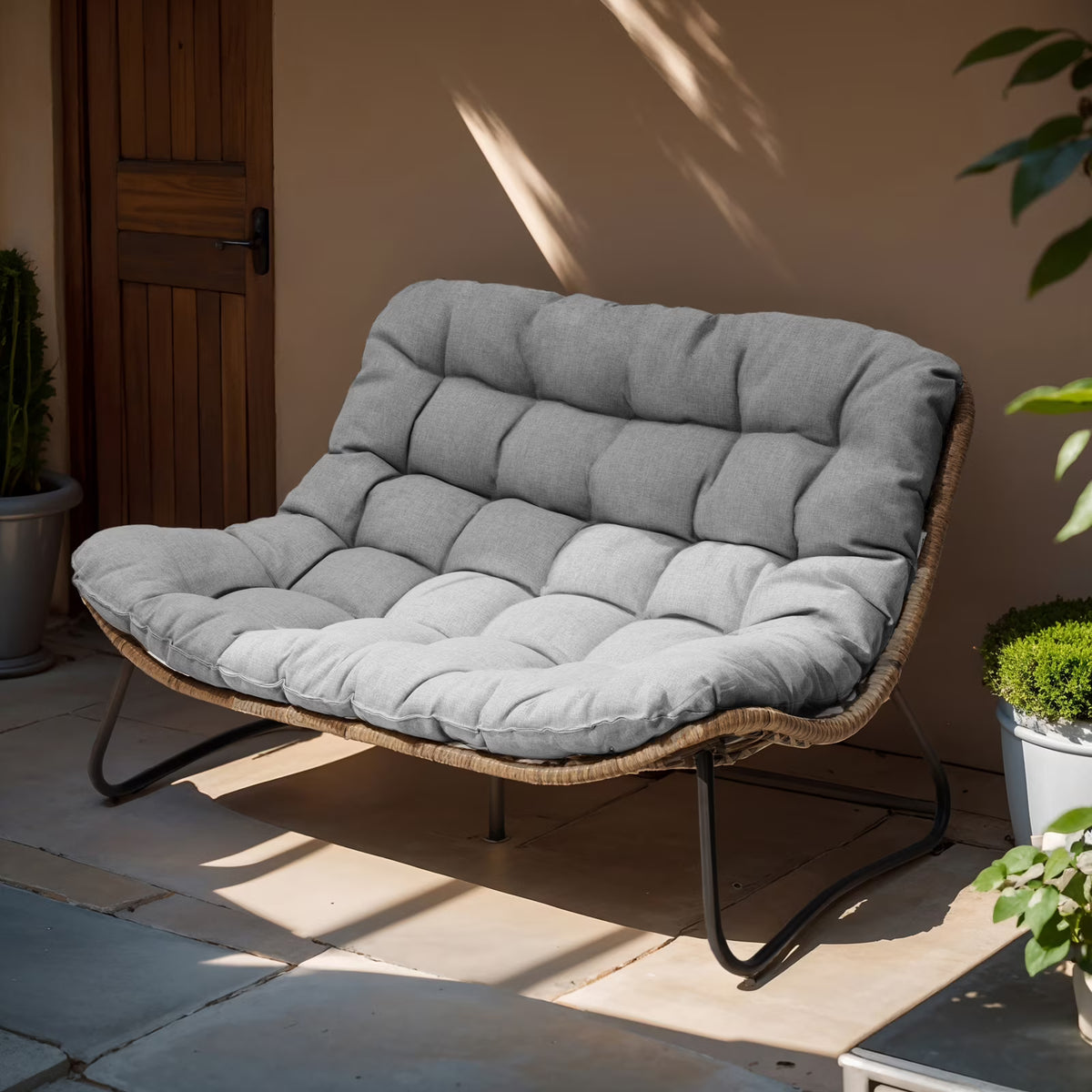 Nouveauté 2026 – Canapé deux places de patio Crestlive Products , grand meuble en rotin résistant aux intempéries avec coussins moelleux, canapé d'extérieur pour balcon, piscine, jardin (beige