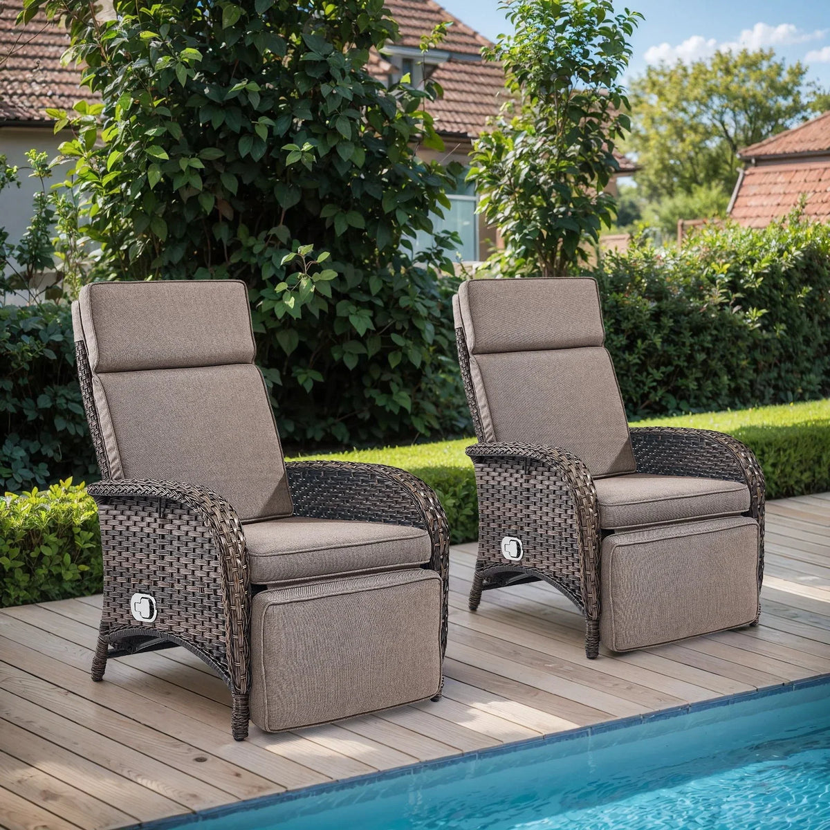 Nouveauté 2026 – Fauteuil inclinable d'extérieur OPOHORO , chaise longue de patio inclinable réglable avec coussin, en osier, avec dossier et repose-pieds réglables, idéal pour le bord de la piscine, beige