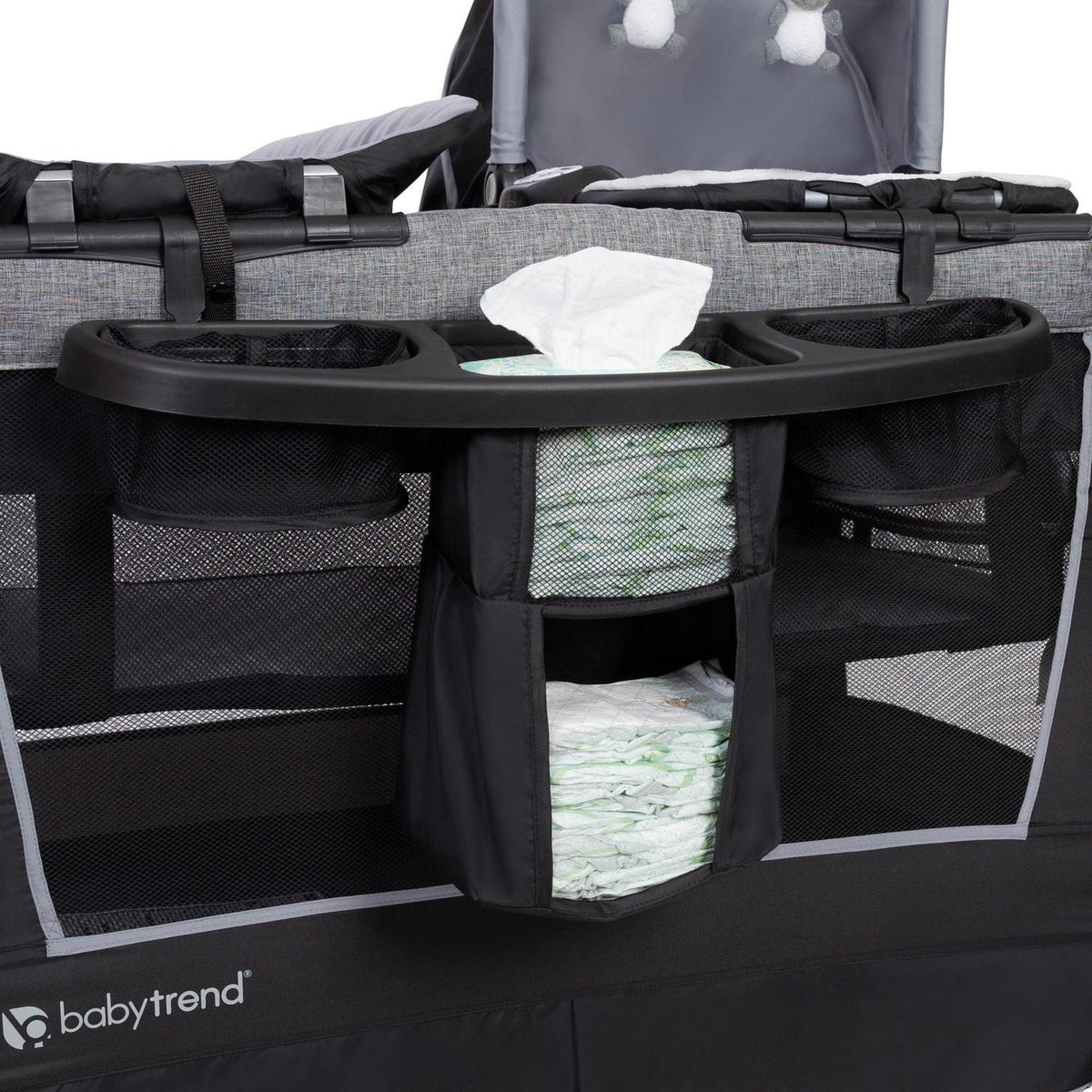 Nouveauté 2026 – Parc pour bébé Simply Smart Nursery Center de Baby Trend avec berceau et sac de transport - Gris murmure