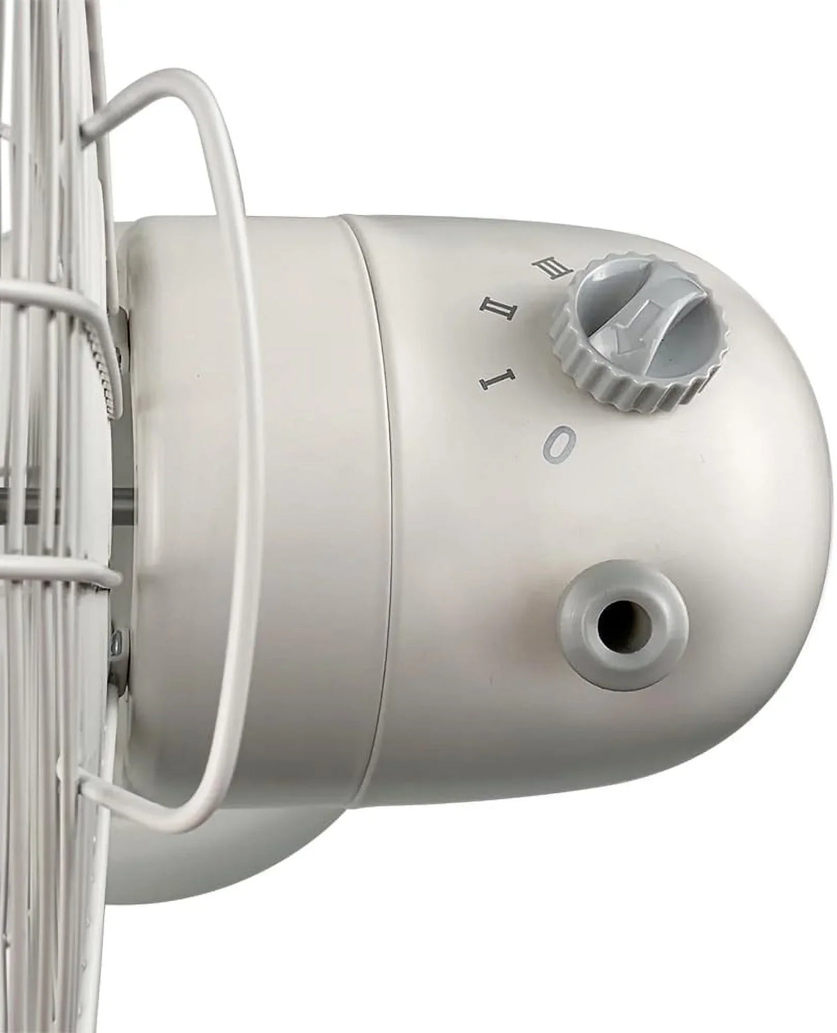 Nouveauté 2026 – Ventilateur de table rétro tout métal Good Housekeeping (92618) avec 3 vitesses, large oscillation et poignée de transport