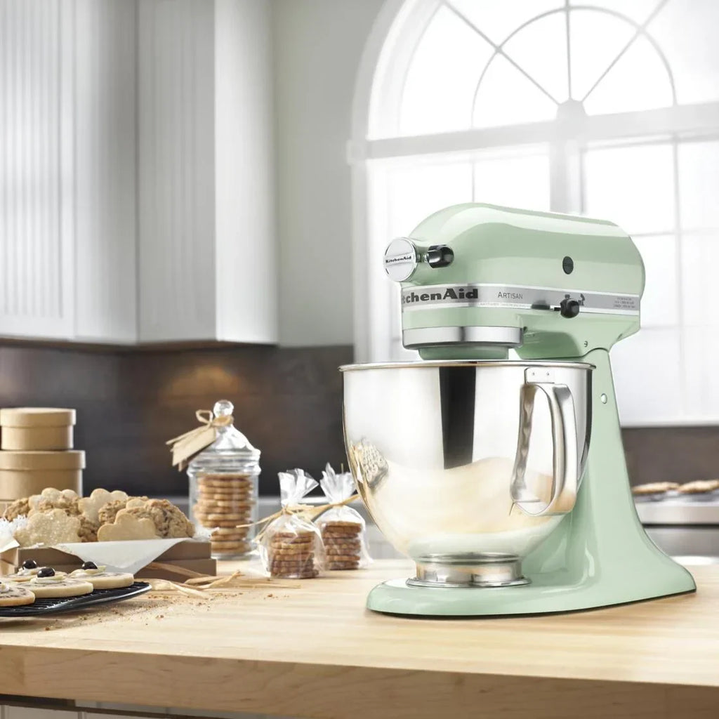 Nouveauté 2026 – Robot pâtissier KitchenAid Artisan Series 5 pintes à tête inclinable, coloris Wildflower, KSM156CXWF (édition
