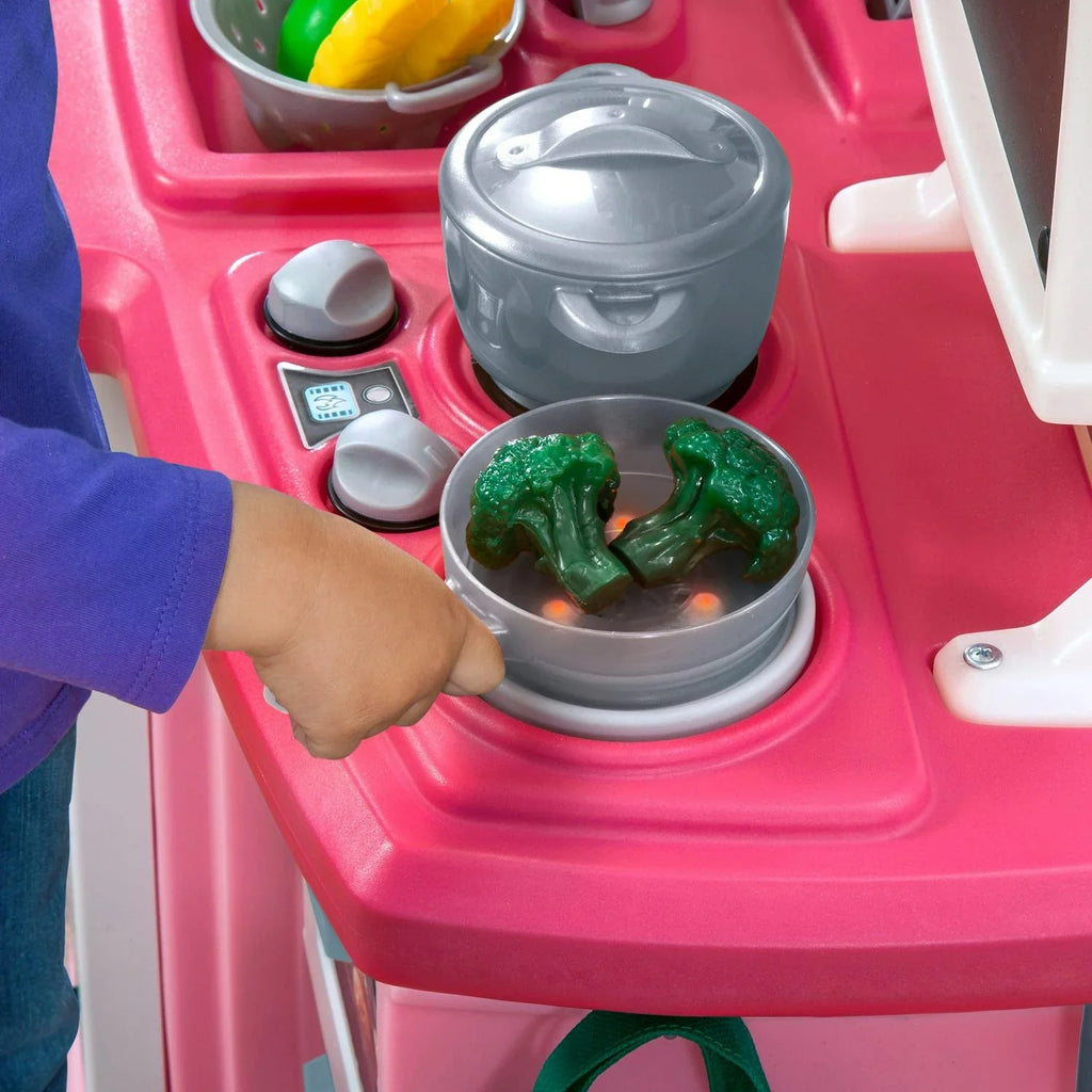 Nouveauté 2026 – Cuisine pour tout-petits Step2 Great Gourmet rose tendre en plastique souple avec ensemble de jeu de 35 pièces