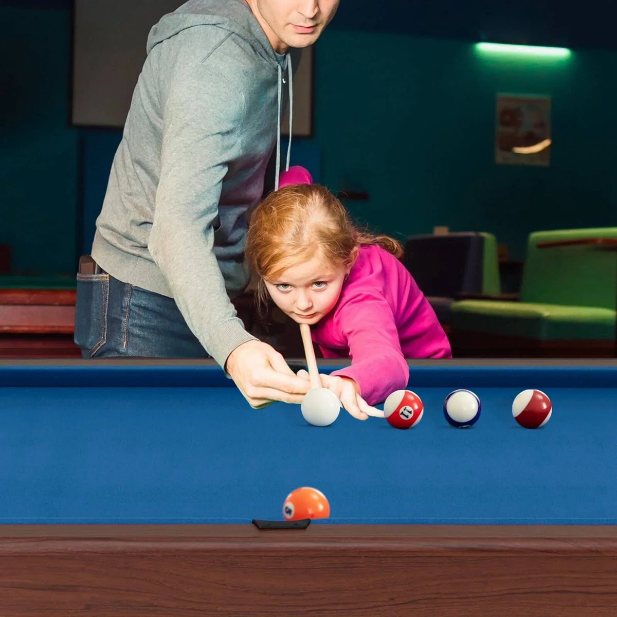 Nouveauté 2026 – Table de billard Costway 48" (122 cm) pour enfants et adultes avec jeu complet de boules, 2 queues de billard et 2 craies vertes