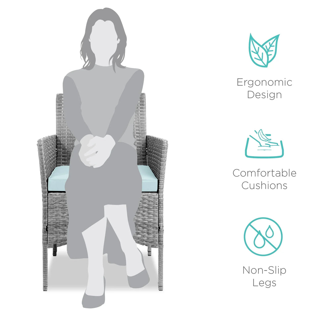 Nouveauté 2026 – Ensemble bistro de jardin 3 pièces en résine tressée Best Choice Products , avec 2 chaises et une table - Gris/Bleu marine