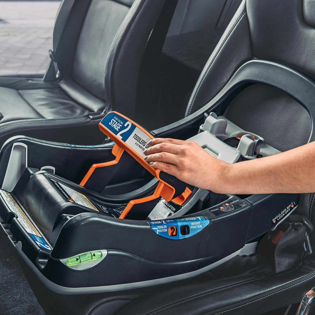 Nouveauté 2026 – Siège auto pour bébé et enfant Chicco Fit2 Adapt - Ember (Noir). Neuf
