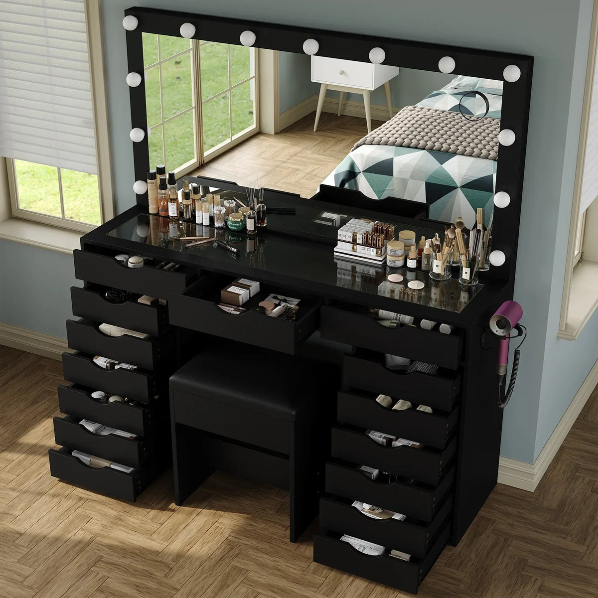Nouveauté 2026 – Coiffeuse Yanosaku à 15 tiroirs avec prise électrique, miroir et 13 lumières LED, 3 modes d'éclairage de couleur, luminosité réglable, plateau en verre, ensemble coiffeuse pour chambre à coucher