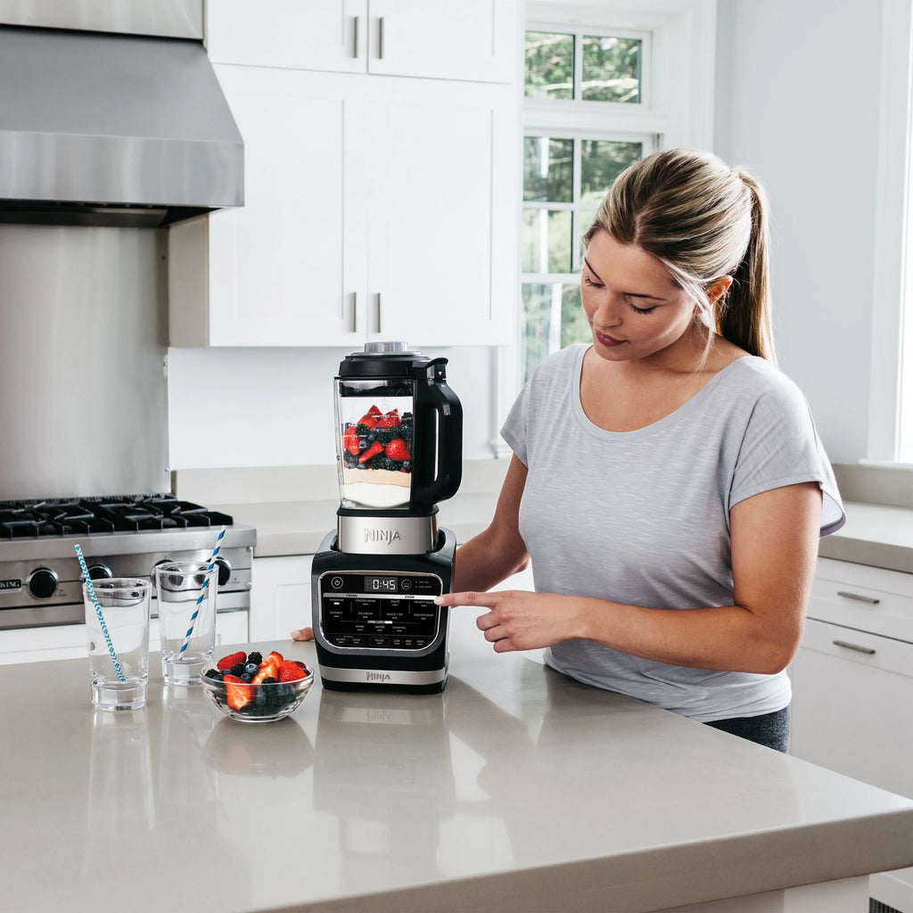 Nouveauté 2026 – Blender Ninja Foody pour soupes, sauces et dips chauds et froids, puissance maximale de 1400 watts, idéal pour mixer boissons glacées et smoothies. Pichet en verre antiadhésif (HB152), 1,9 L, noir