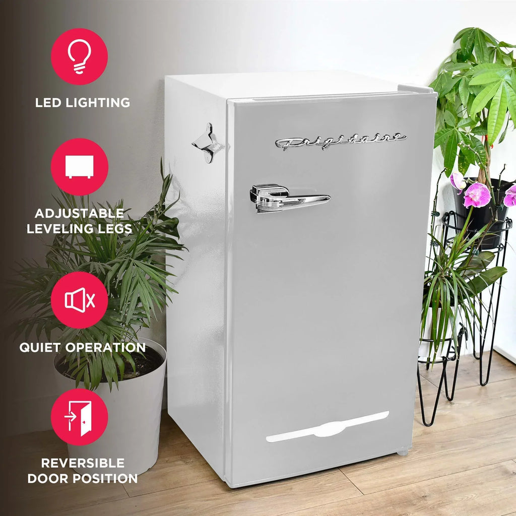 Nouveauté 2026 – Réfrigérateur de bar rétro Frigidaire EFR376-C-PINK 3,2 pi³ (rose), 65 watts, avec ouvre-bouteille latéral