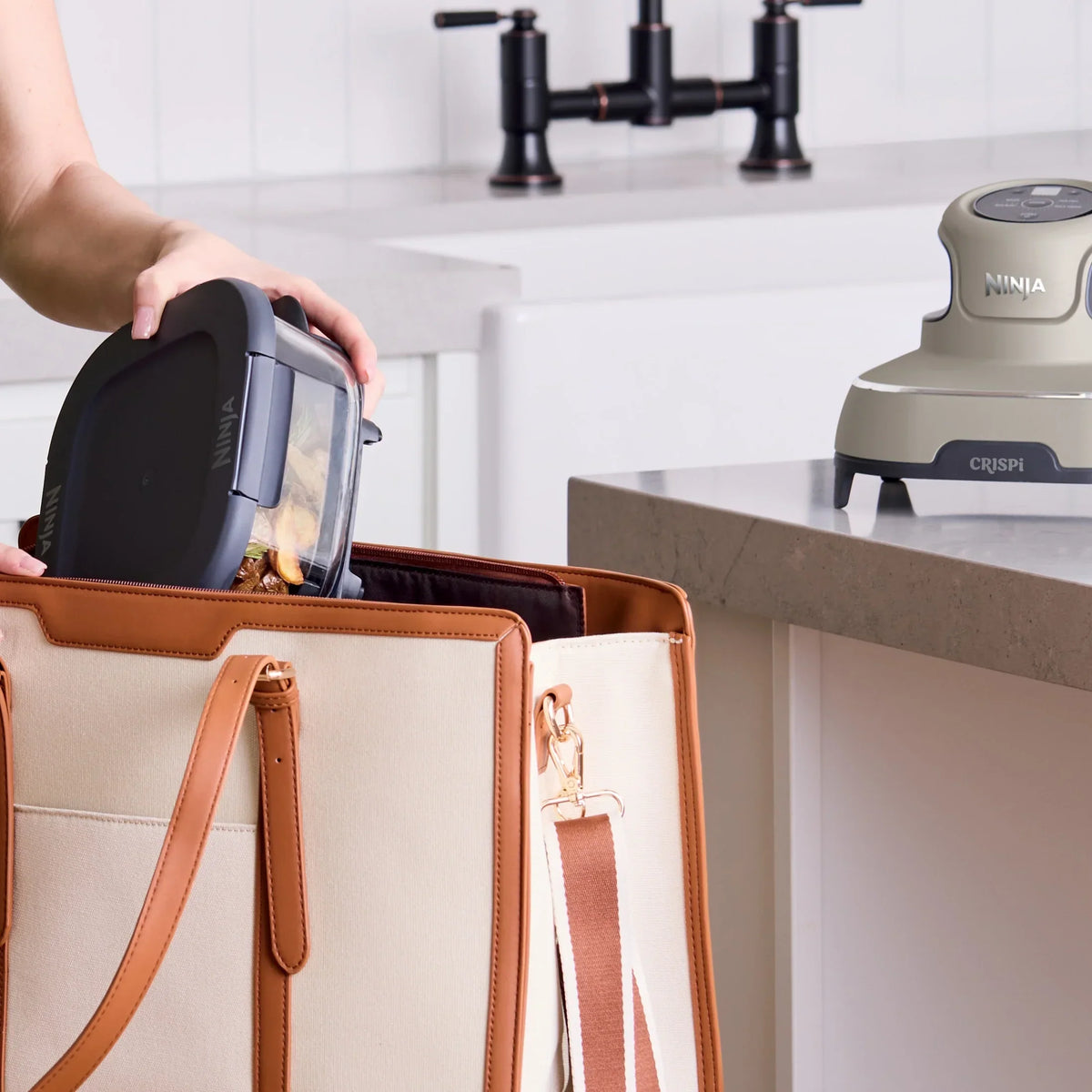 Nouveauté 2026 – Friteuse à air portable Ninja Crispi 4-en-1 en verre , récipients de 4 pintes et 6 tasses, Cyberspace