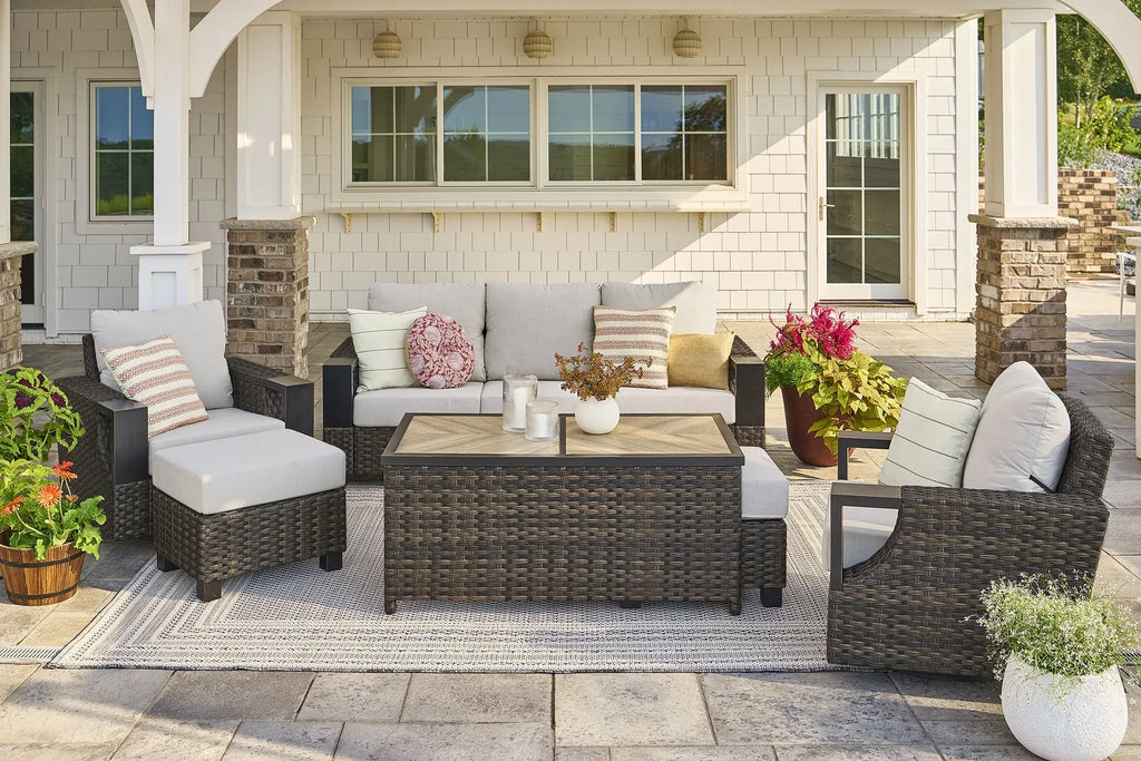 Nouveauté 2026 – Canapé d'extérieur en osier Rockport de Better Homes & Gardens , marron