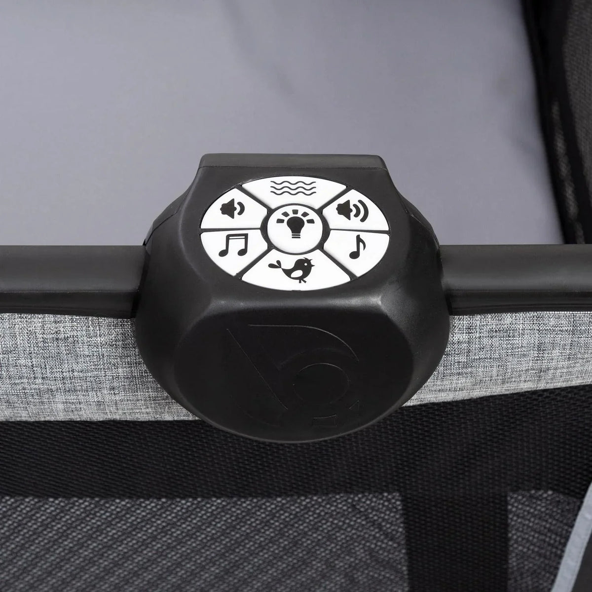 Nouveauté 2026 – Parc pour bébé Simply Smart Nursery Center de Baby Trend avec berceau et sac de transport - Gris murmure