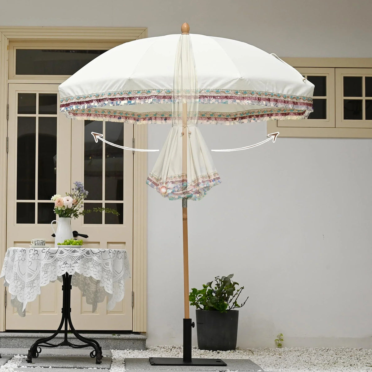 Nouveauté 2026 – Parasol de terrasse LAGarden de 1,8 m à franges et pompon, style Jazz Age, en bois, protection UPF50+, beige avec pompon doré, modèle : JZ6-01