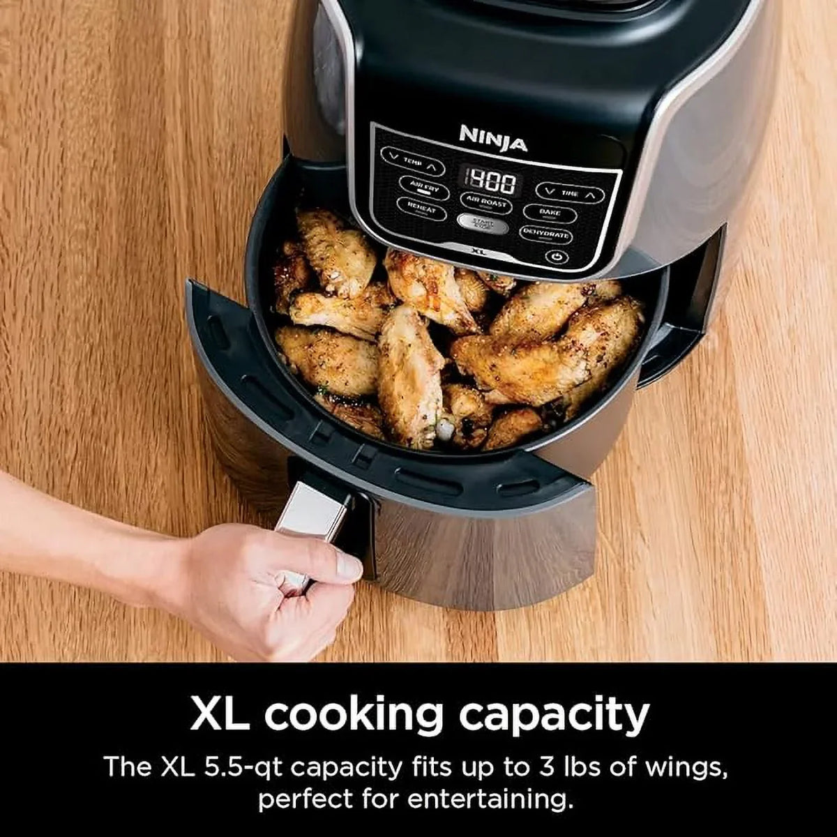 Nouveauté 2026 – Friteuse à air chaud Ninja AF150AMZ XL , capacité de 5,5 litres, permettant de frire, rôtir, cuire, réchauffer et déshydrater. Panier et plaque antiadhésive compatibles lave-vaisselle, guide de recettes inspirées par des chefs inclus