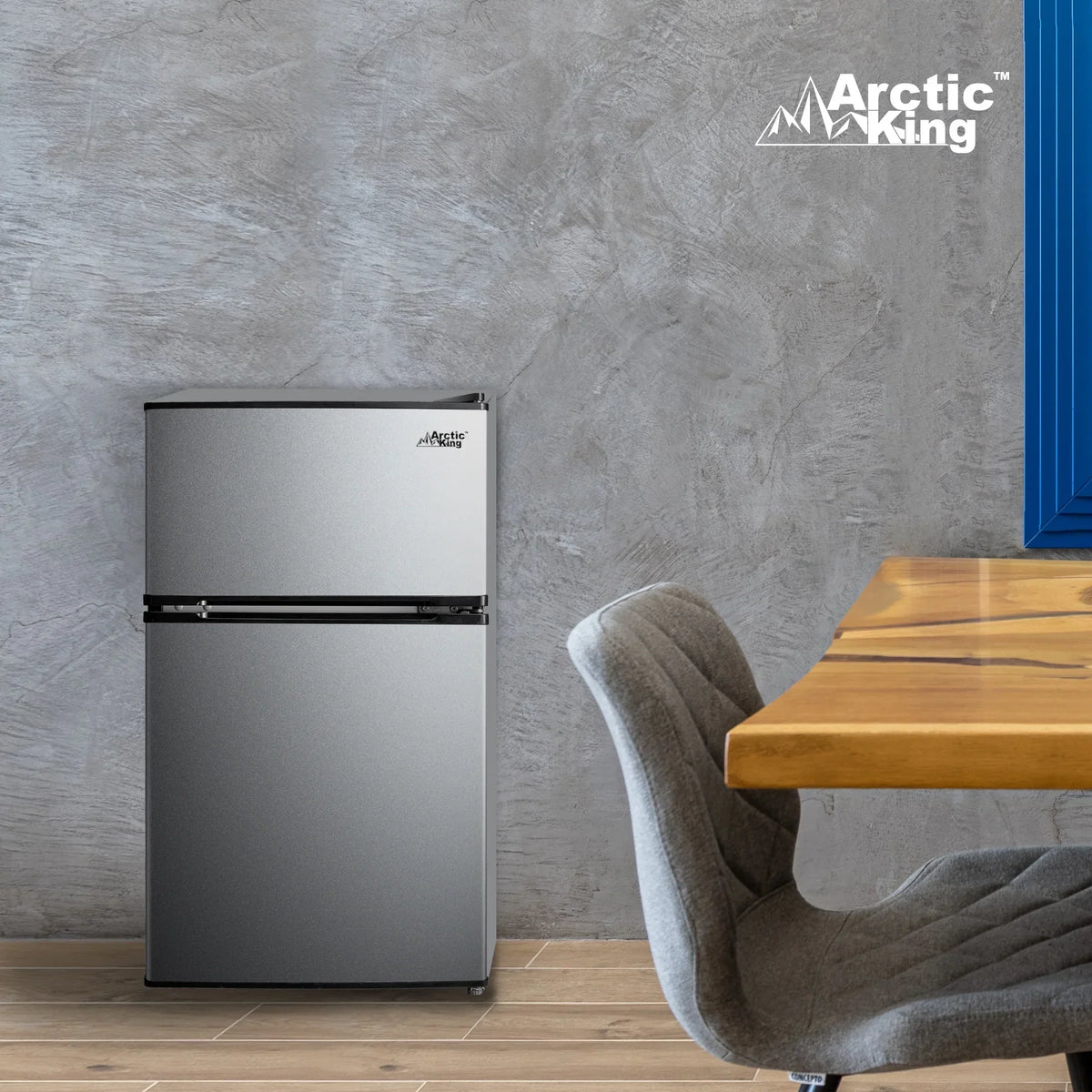 Nouveauté 2026 – Mini-réfrigérateur à deux portes Arctic King 3,2 pi³ avec congélateur, acier inoxydable, E-Star