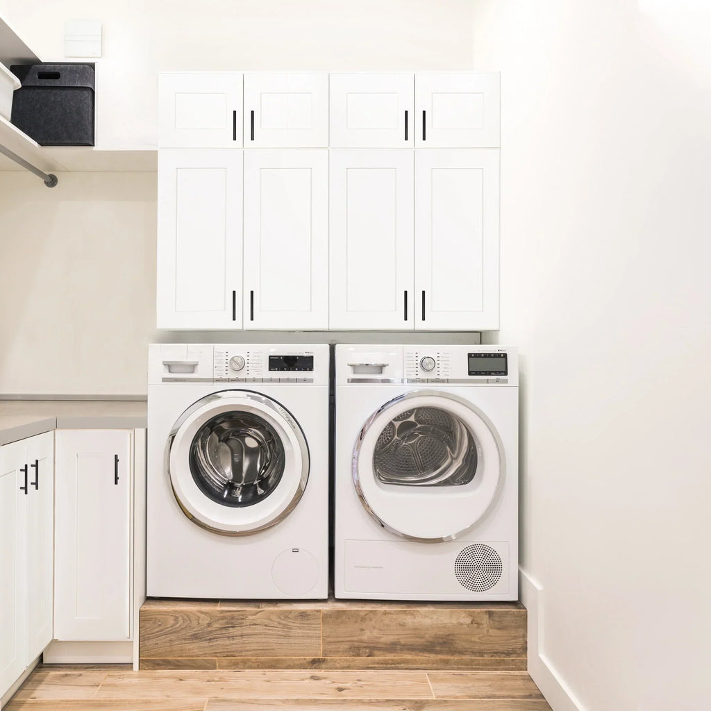 Nouveauté 2026 – Meuble bas de cuisine Design House Brookings , en bois, style Shaker, à 2 portes et 2 tiroirs (48 x 34,5 x 24 po), prêt à assembler, blanc Sherwin Williams