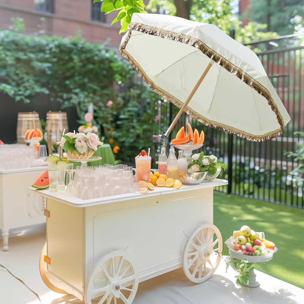 Nouveauté 2026 – Parasol de terrasse LAGarden de 1,8 m à franges et pompon, style Jazz Age, en bois, protection UPF50+, beige avec pompon doré, modèle : JZ6-01