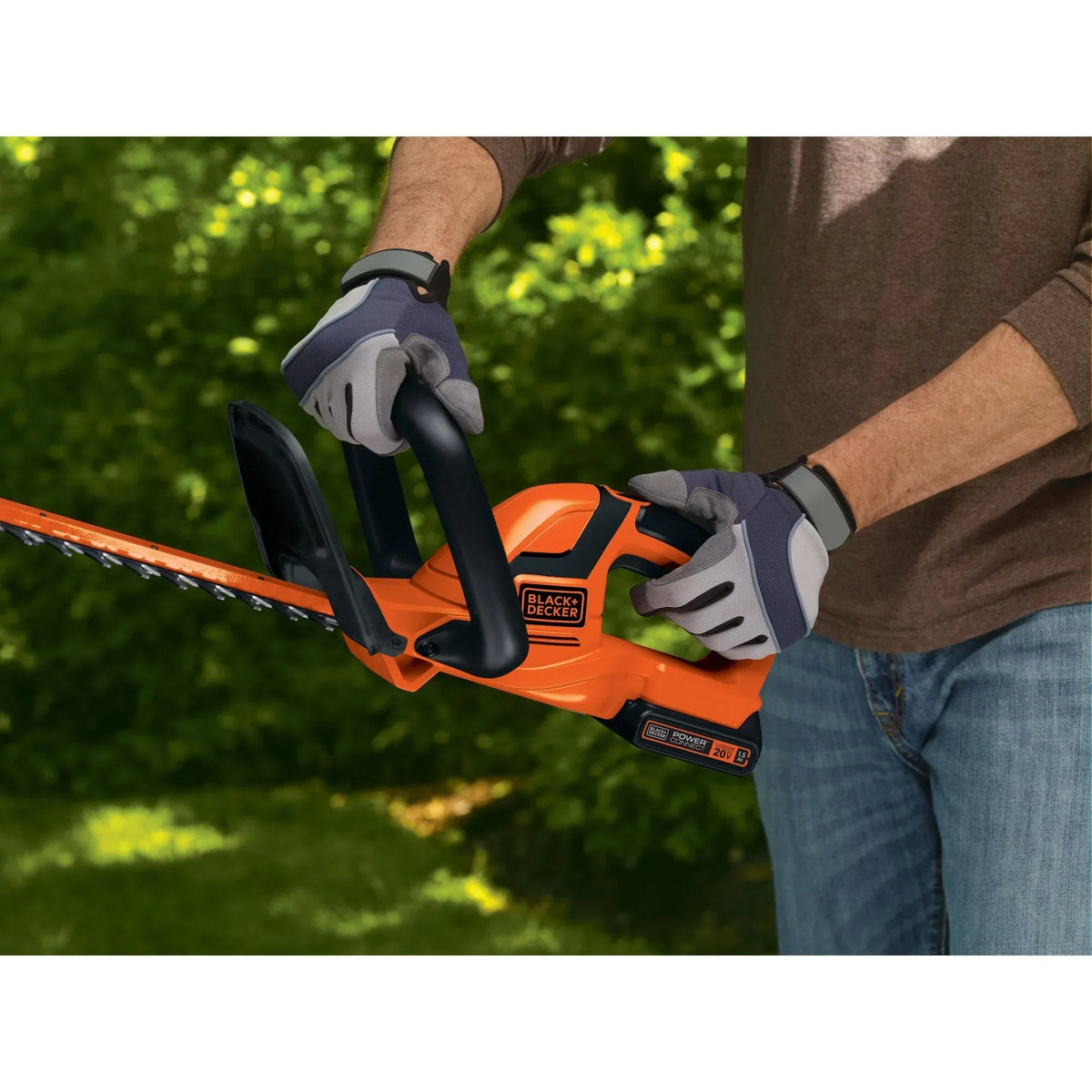 Nouveauté 2026 – Taille-haie sans fil BLACK+DECKER LHT2220 20V MAX*